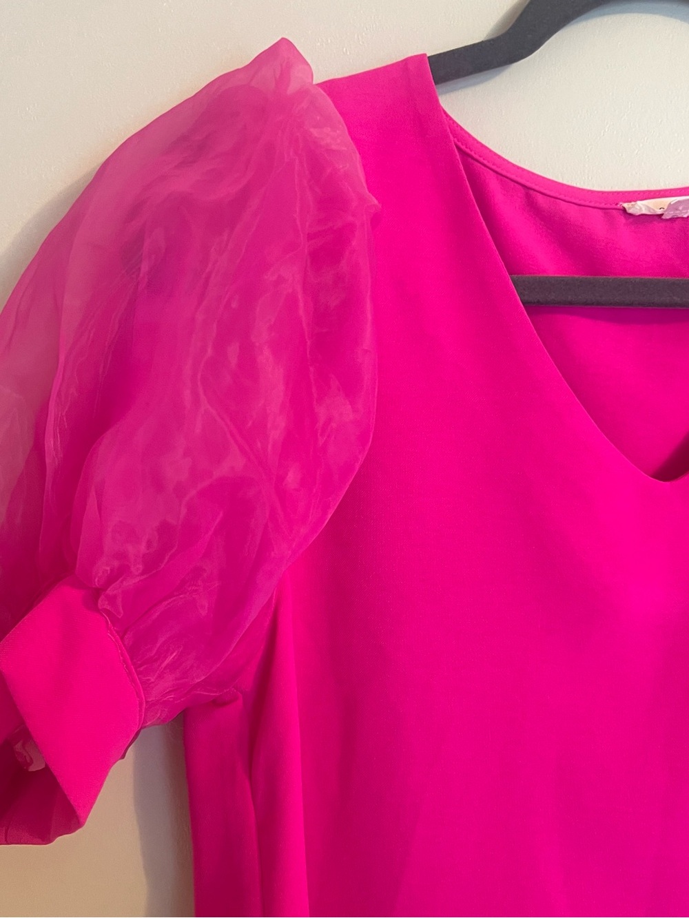 JODIFL Hot Pink Puff-Sleeve V-Neck Blouse - Picture 3 of 8